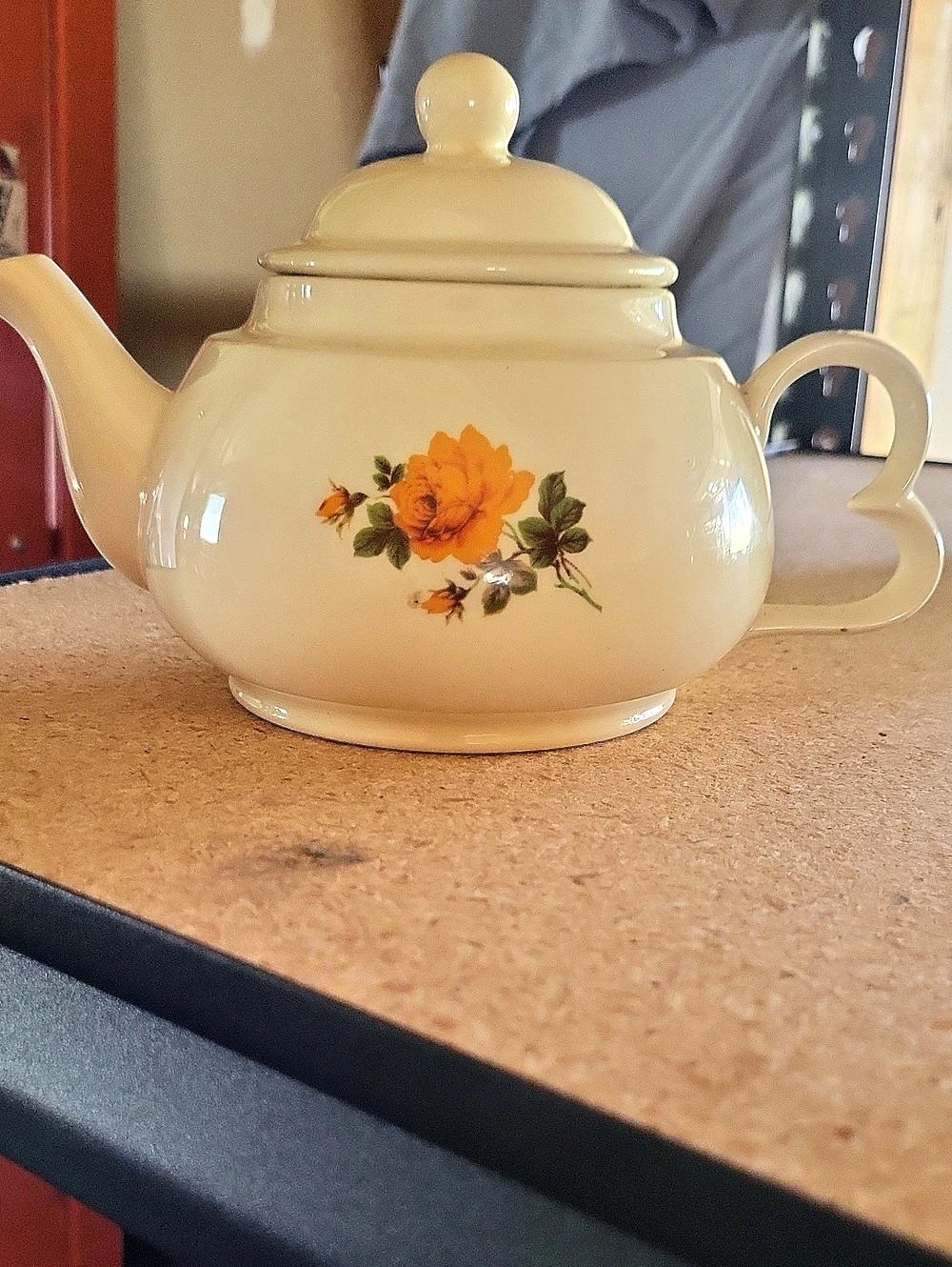 Floral Cream Teapot
